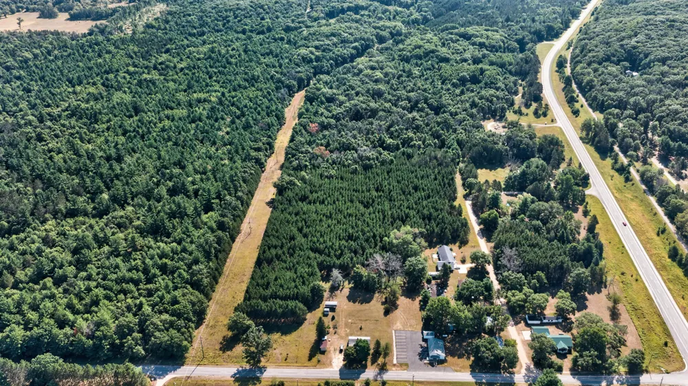 5821 S Queens Highway Chase, MI 49623
