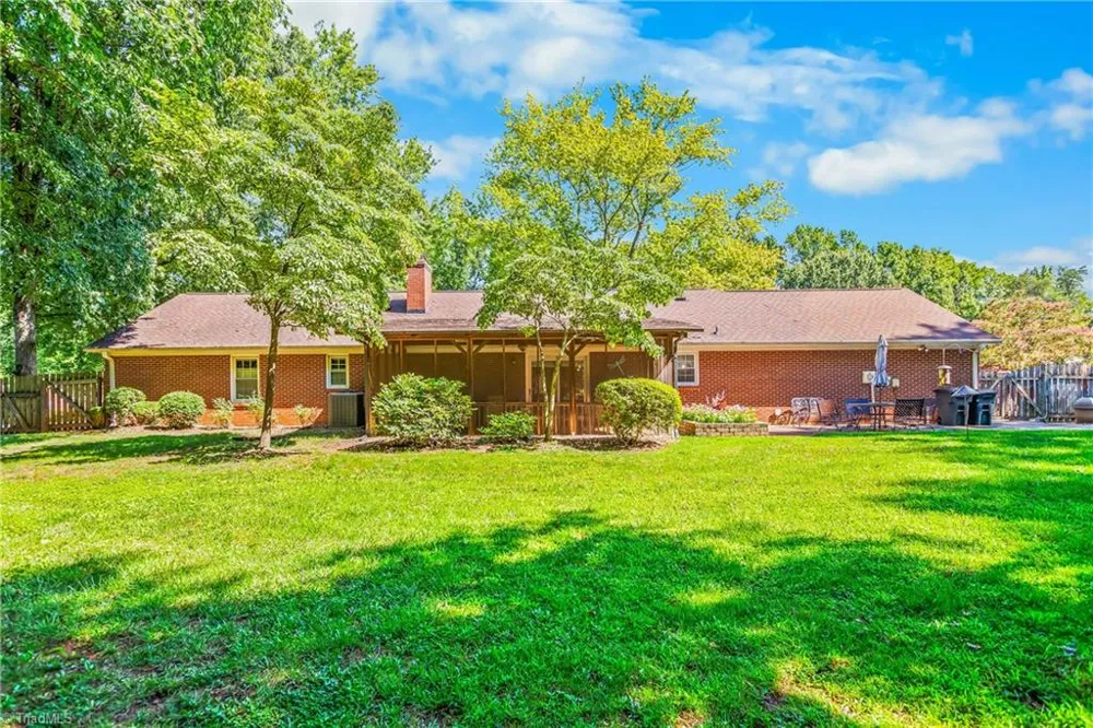 216 Vancouver Court Kernersville, NC 27284