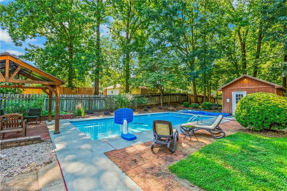 216 Vancouver Court Kernersville, NC 27284