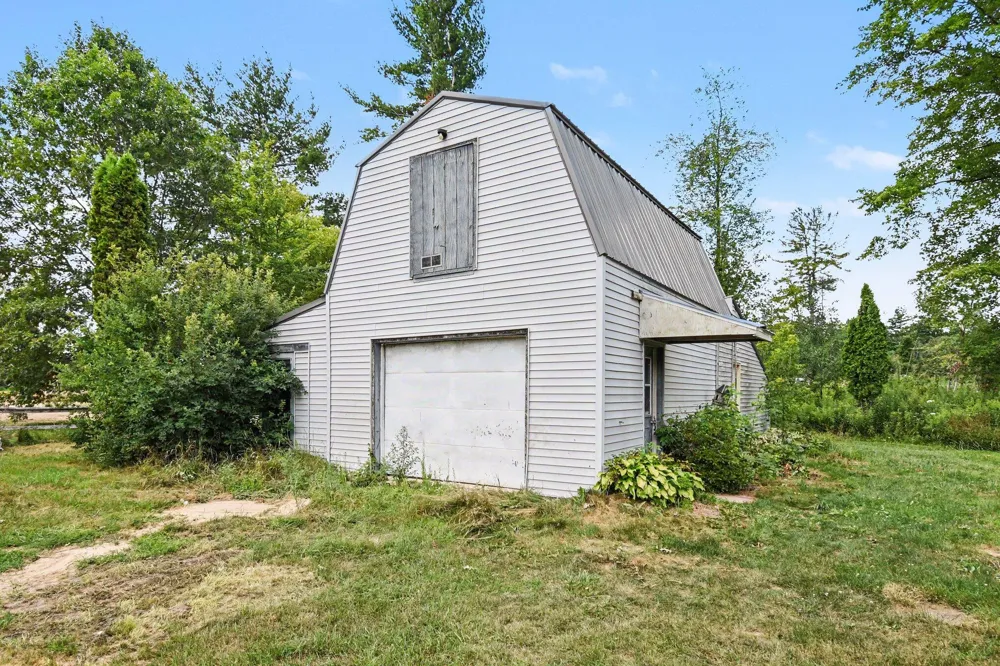17290 Pierce Road Unknown, MI 49346