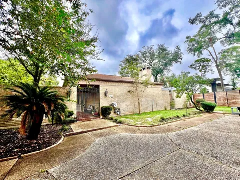 5610 Woodway Drive
