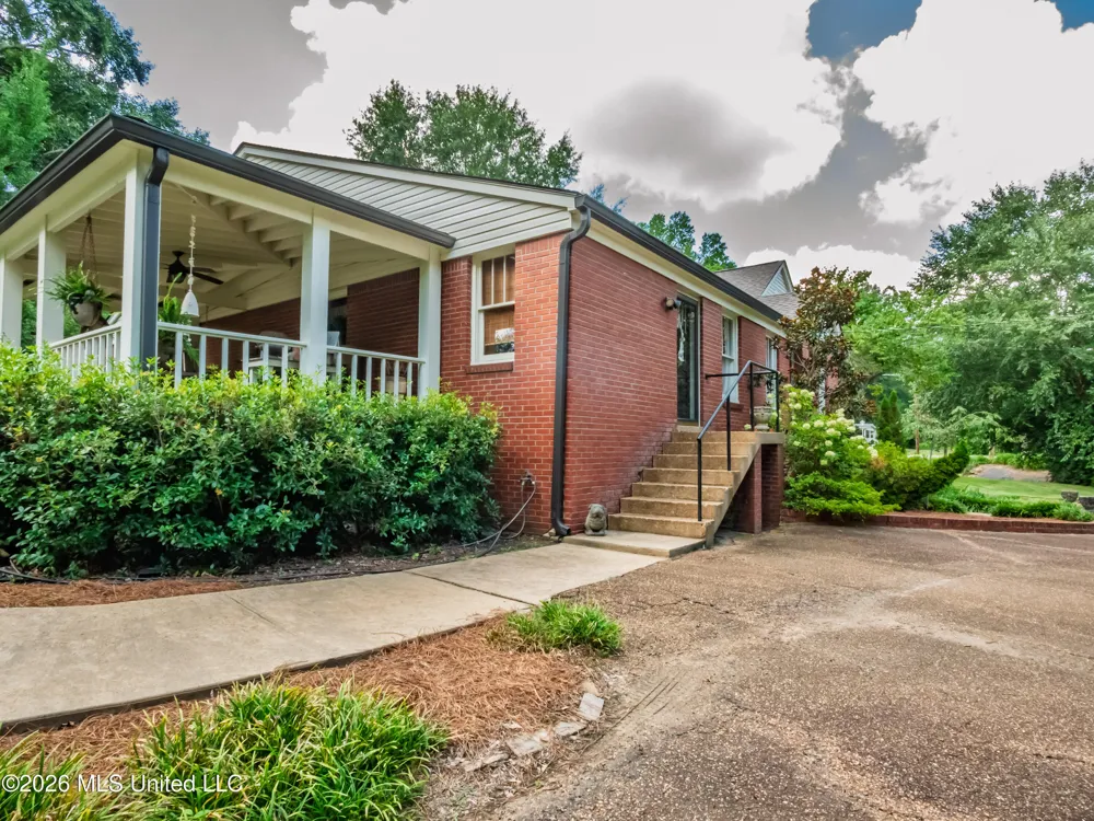 400 Butler Street Sardis, MS 38666