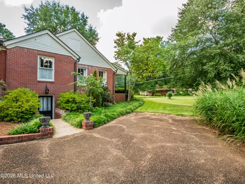 400 Butler Street Sardis, MS 38666