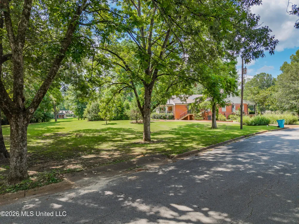 400 Butler Street Sardis, MS 38666