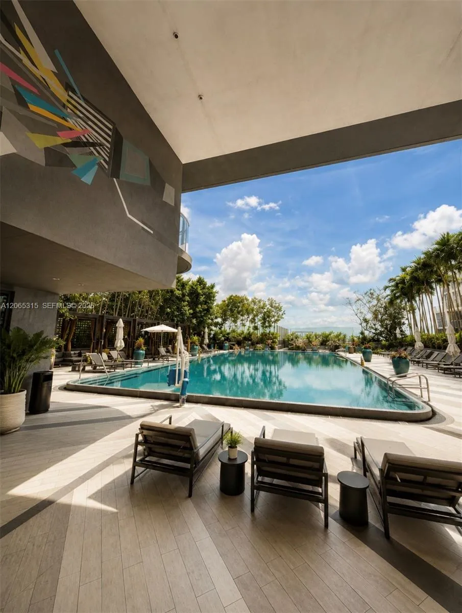 121 NE 34th St #904 Miami, FL 33137