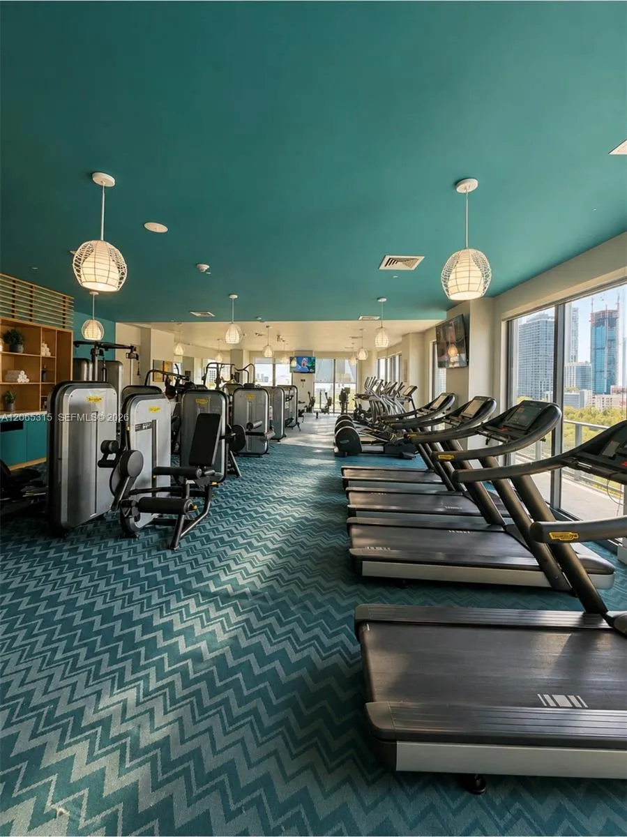 121 NE 34th St #904 Miami, FL 33137