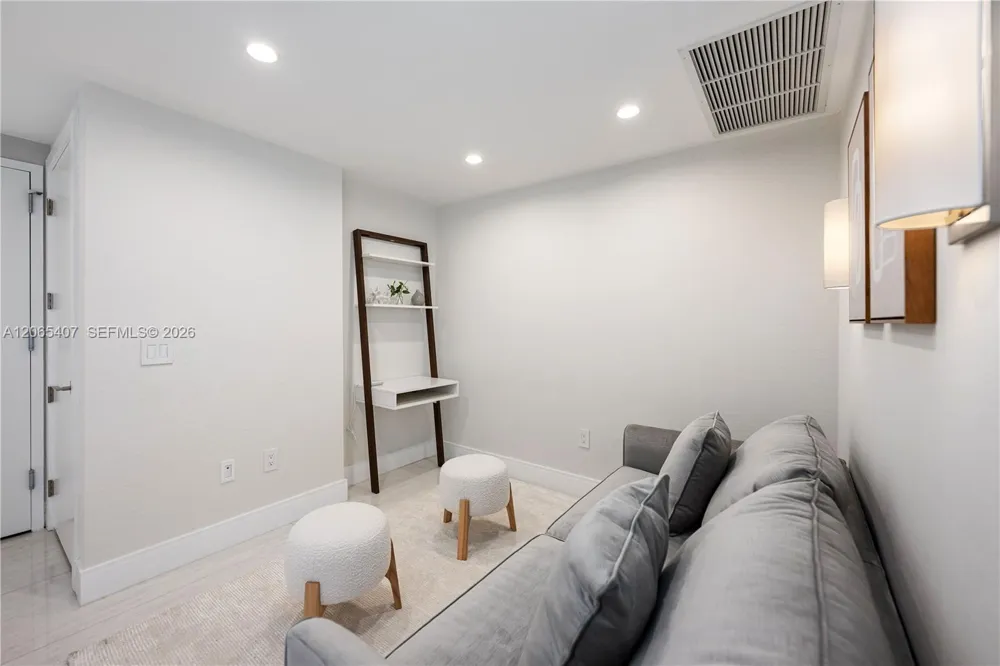 650 NE 32nd St #1501 Miami, FL 33137