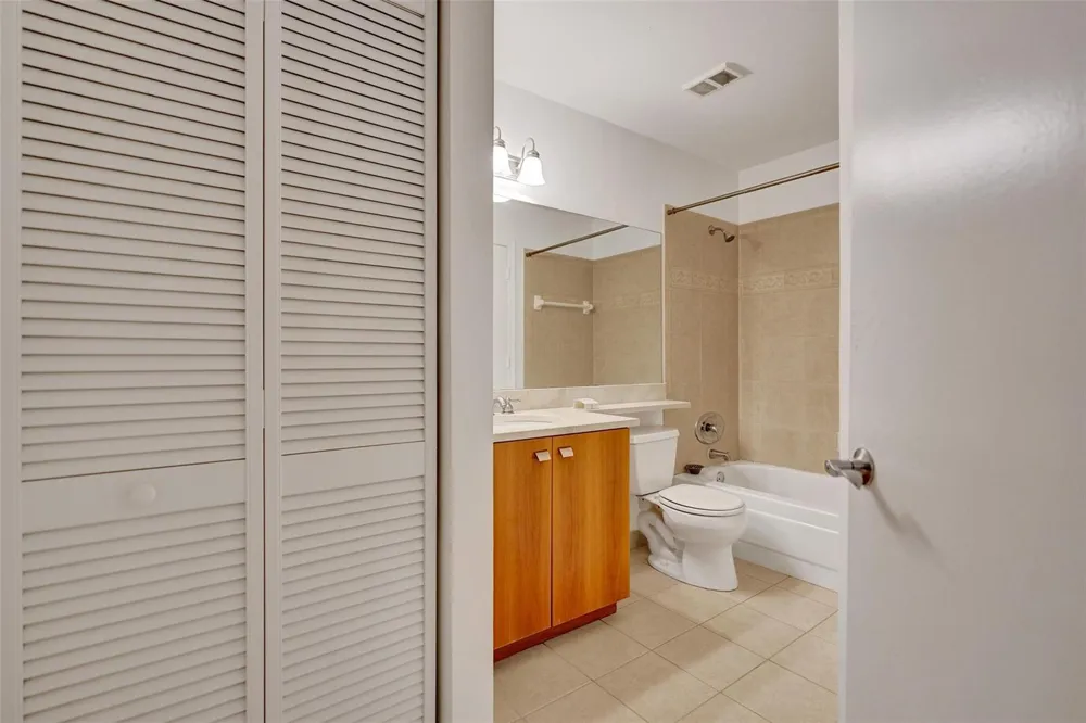1050 CRYSTAL WAY Delray Beach, FL 33444