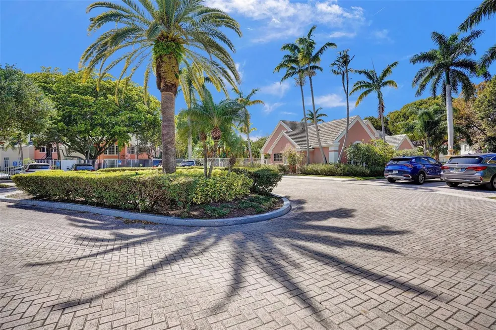 1050 CRYSTAL WAY Delray Beach, FL 33444