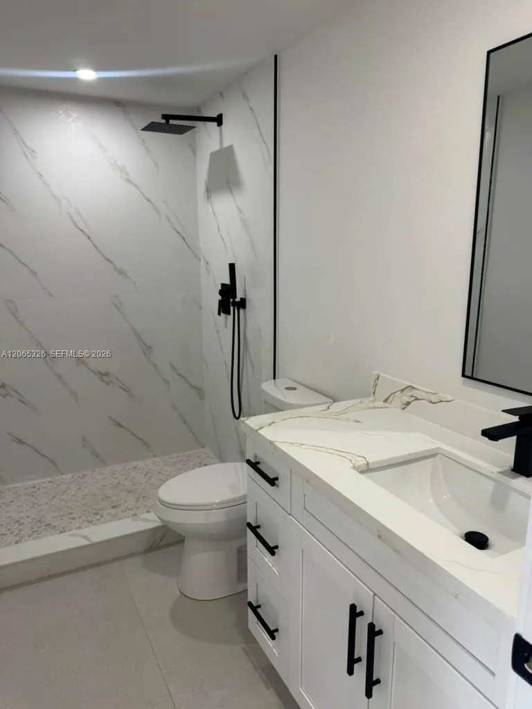 2425 SW 6th St #1 Miami, FL 33135