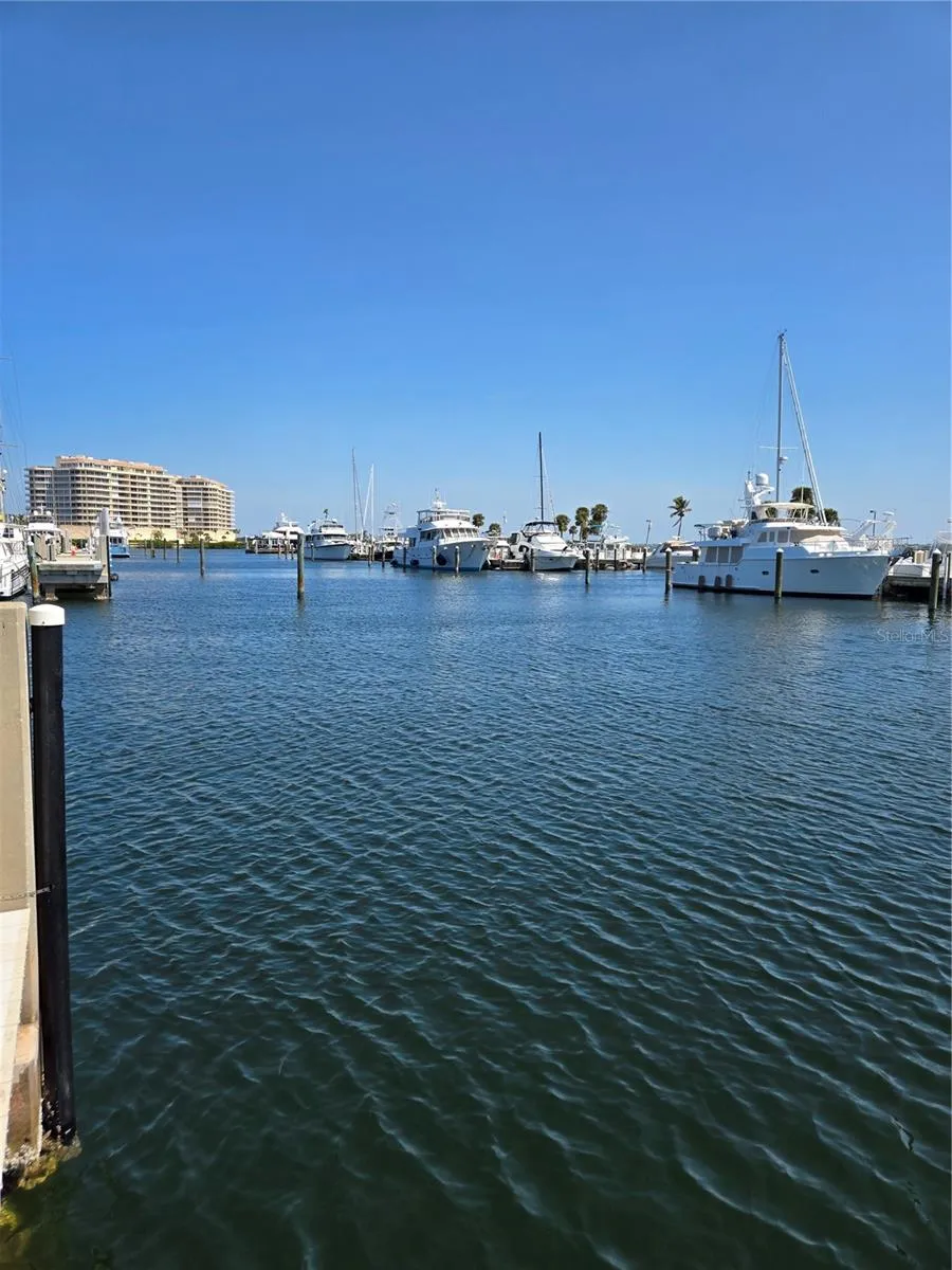 2800 HARBOURSIDE DRIVE #D-16 Longboat Key, FL 34228