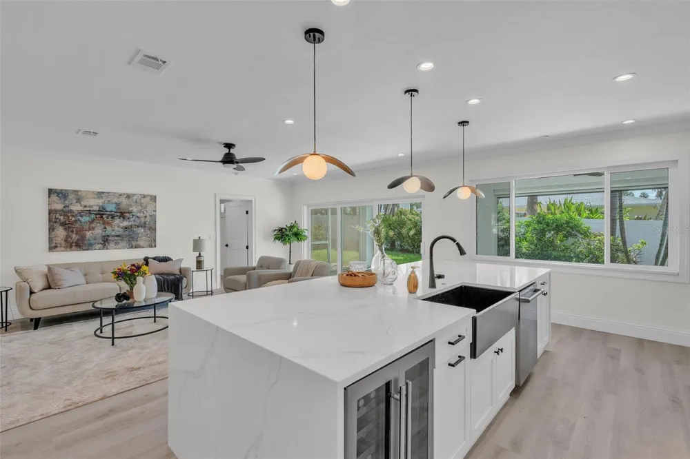965 BRUCE AVENUE Clearwater Beach, FL 33767