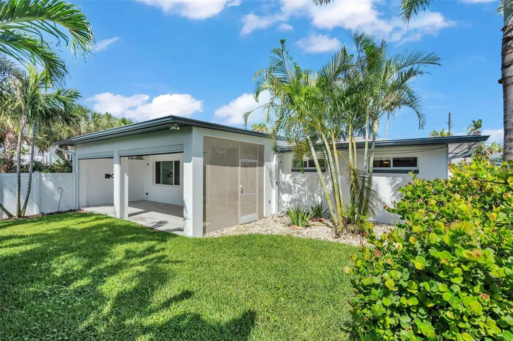 965 BRUCE AVENUE Clearwater Beach, FL 33767