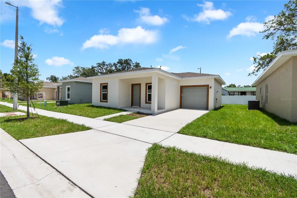 5017 FINDERS COURT Tampa, FL 33617