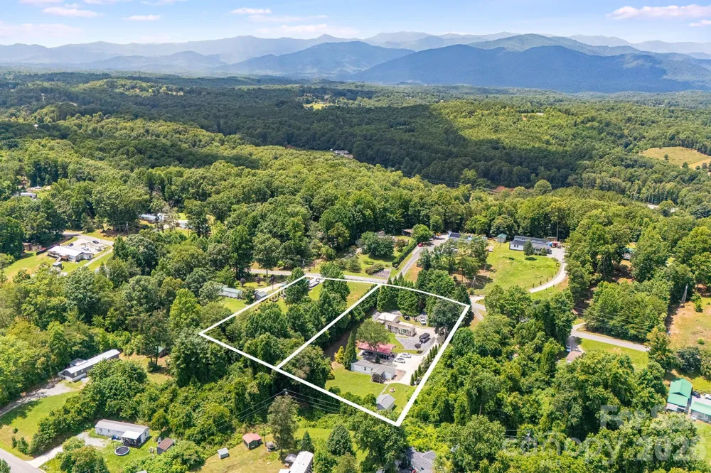 340 and 298 Apache Path Marion, NC 28752