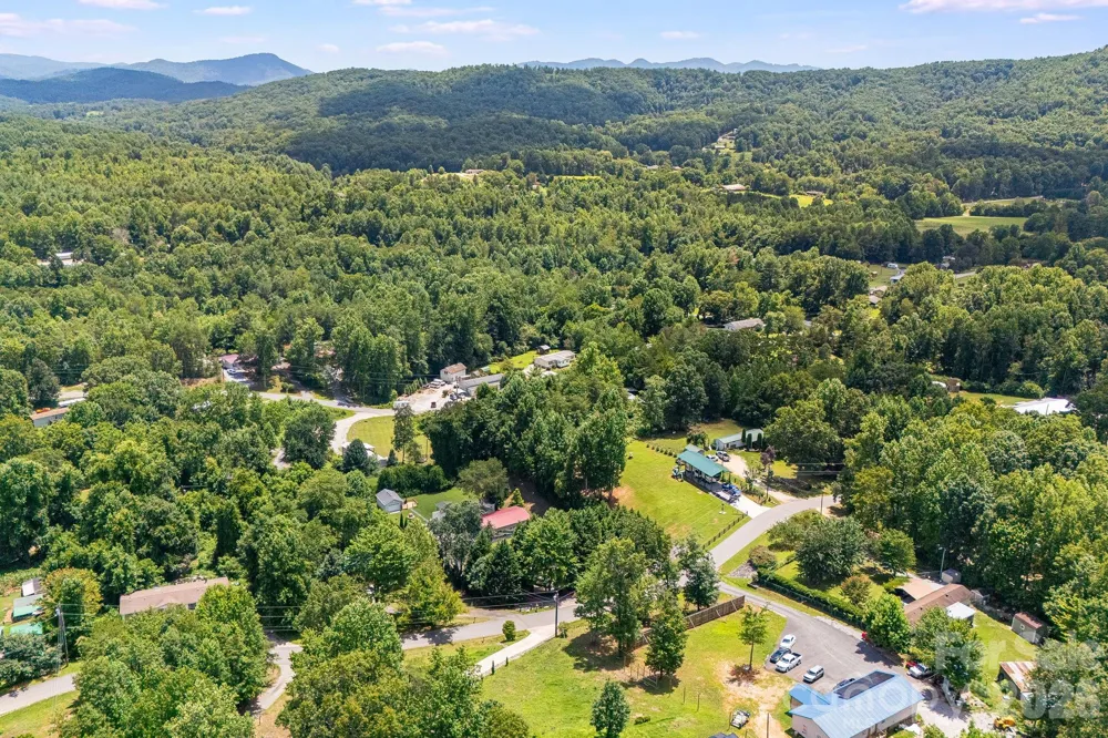 340 and 298 Apache Path Marion, NC 28752