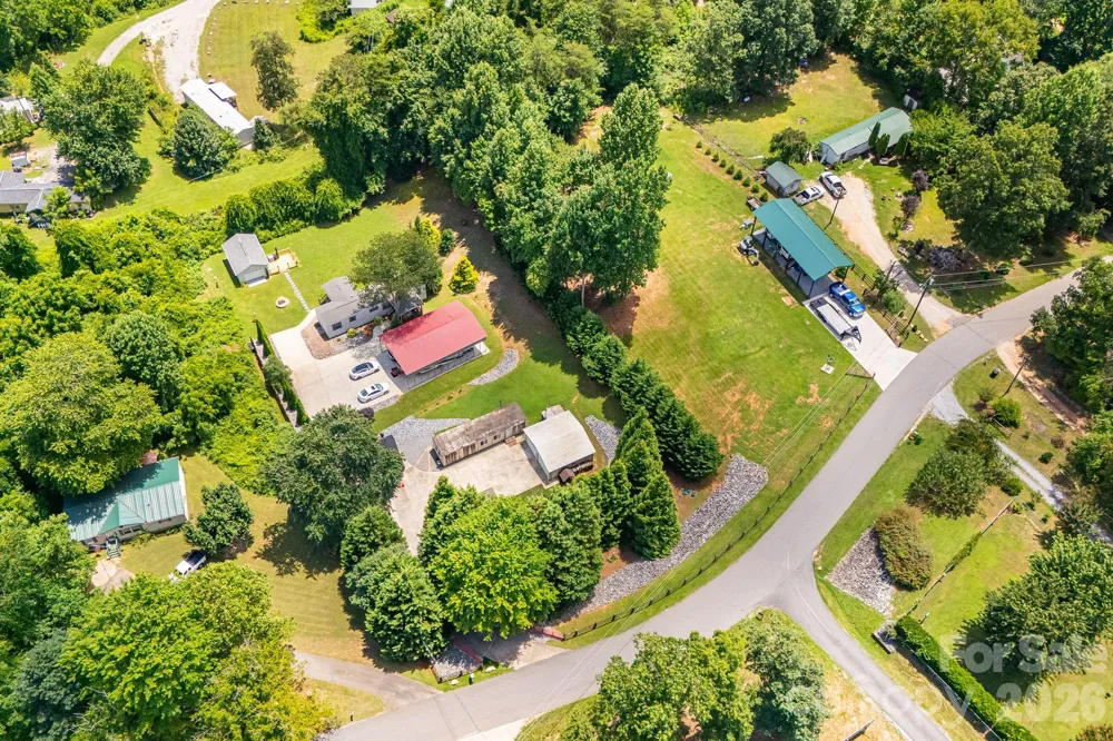340 and 298 Apache Path Marion, NC 28752