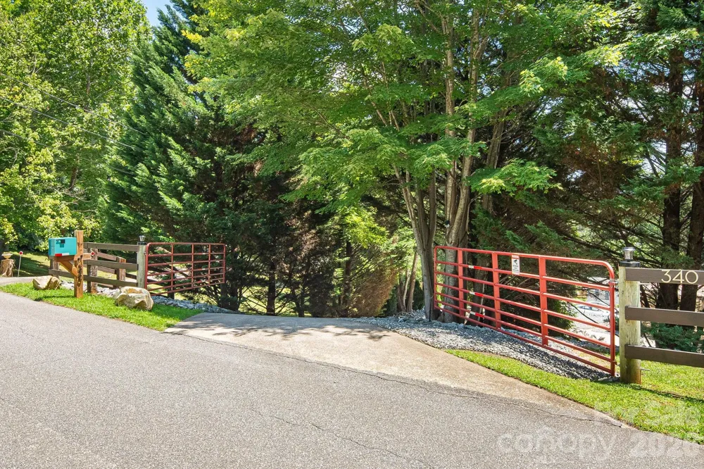 340 and 298 Apache Path Marion, NC 28752