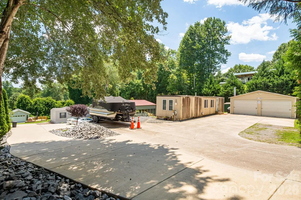 340 and 298 Apache Path Marion, NC 28752