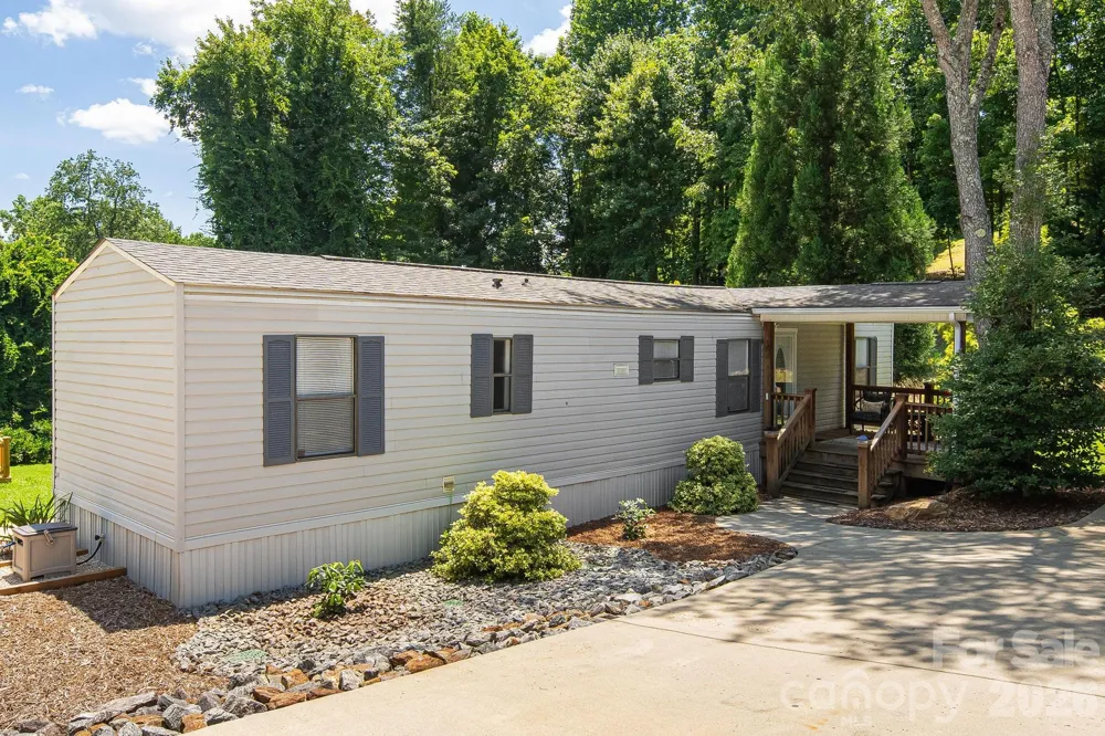 340 and 298 Apache Path Marion, NC 28752