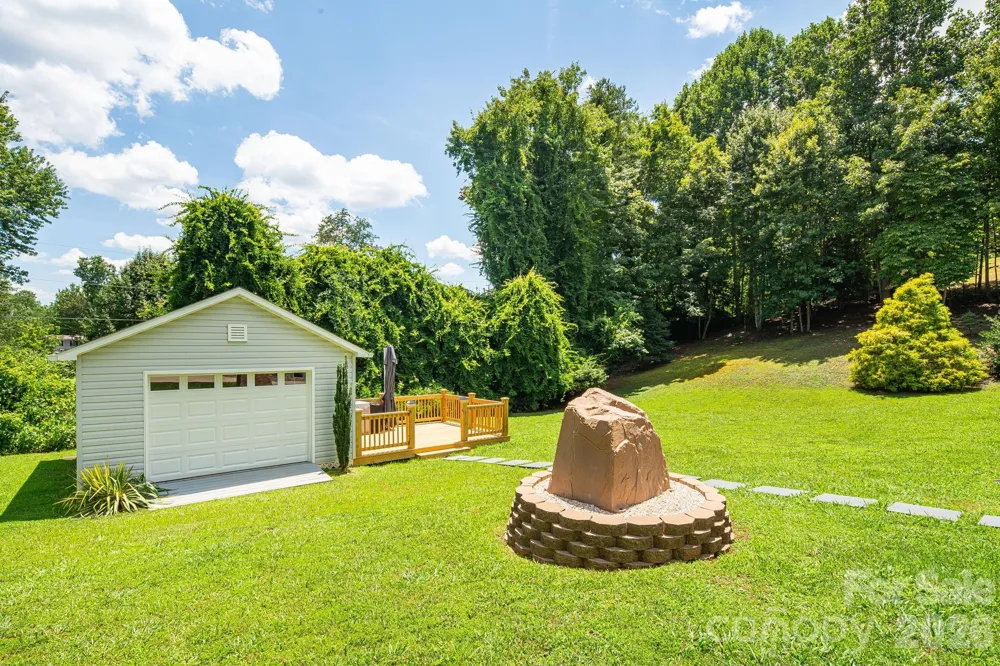 340 and 298 Apache Path Marion, NC 28752