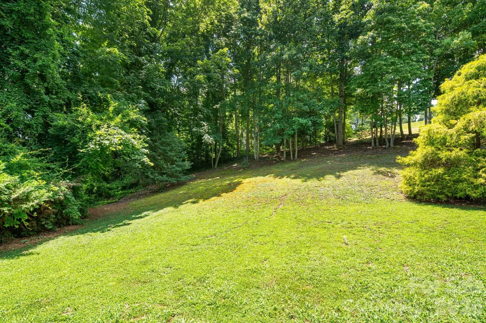 340 and 298 Apache Path Marion, NC 28752