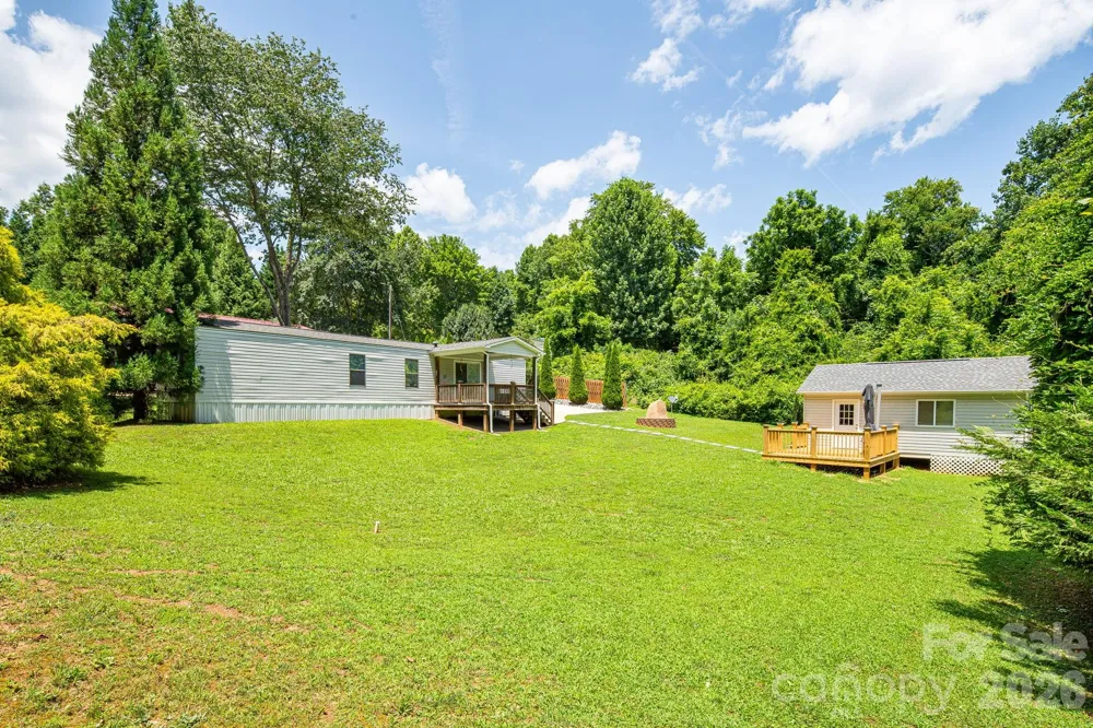 340 and 298 Apache Path Marion, NC 28752