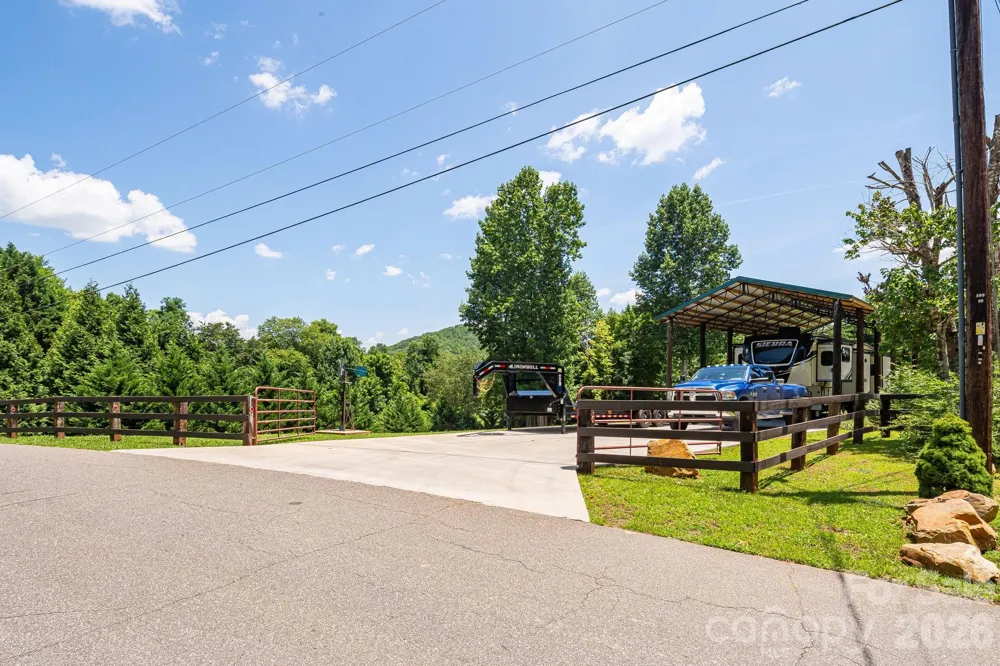 340 and 298 Apache Path Marion, NC 28752