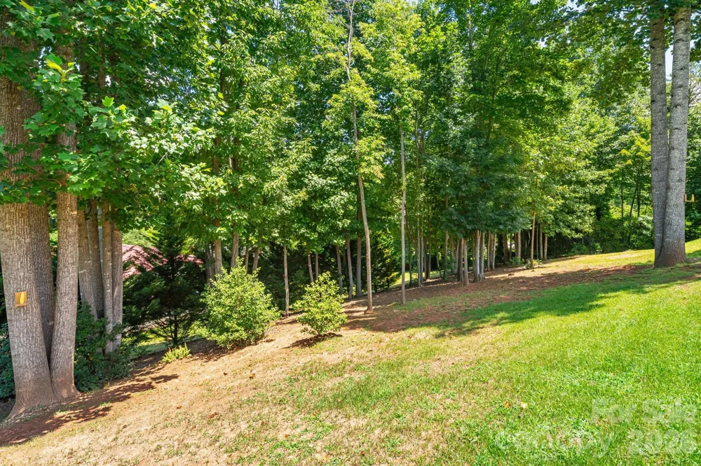 340 and 298 Apache Path Marion, NC 28752