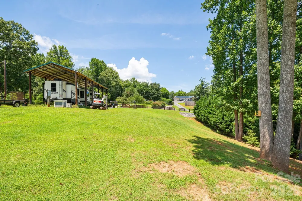 340 and 298 Apache Path Marion, NC 28752