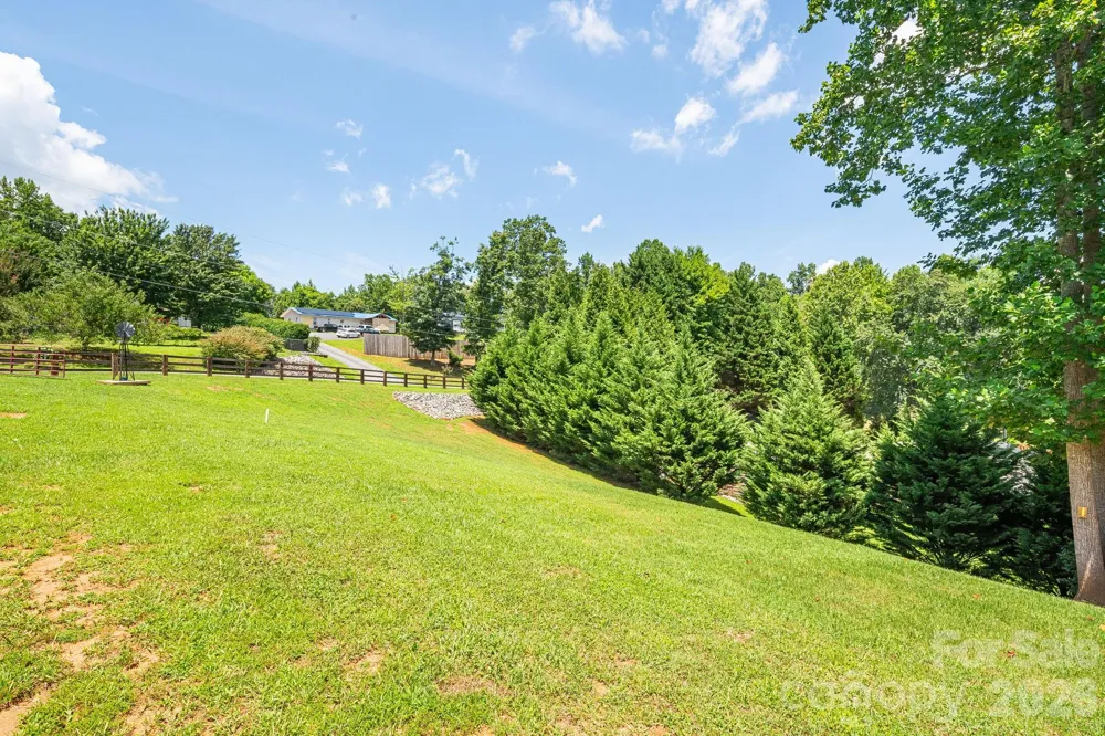 340 and 298 Apache Path Marion, NC 28752