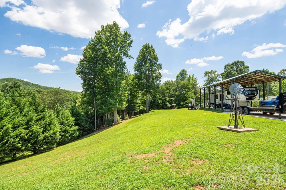 340 and 298 Apache Path Marion, NC 28752