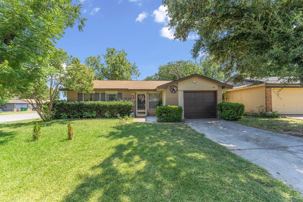 5732 Bonner Drive Haltom City, TX 76148