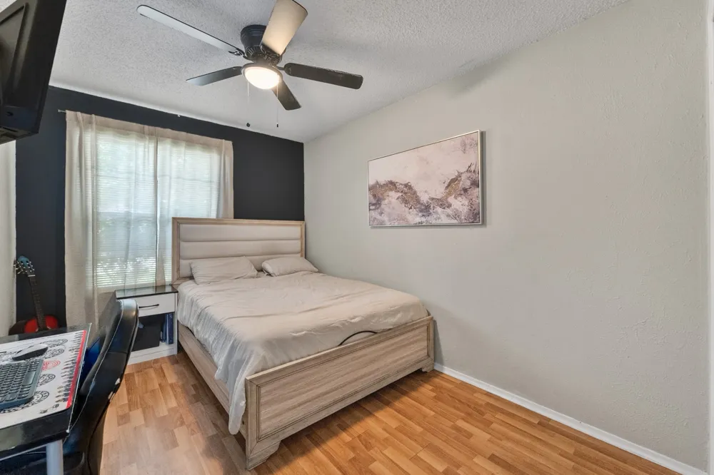 5732 Bonner Drive Haltom City, TX 76148