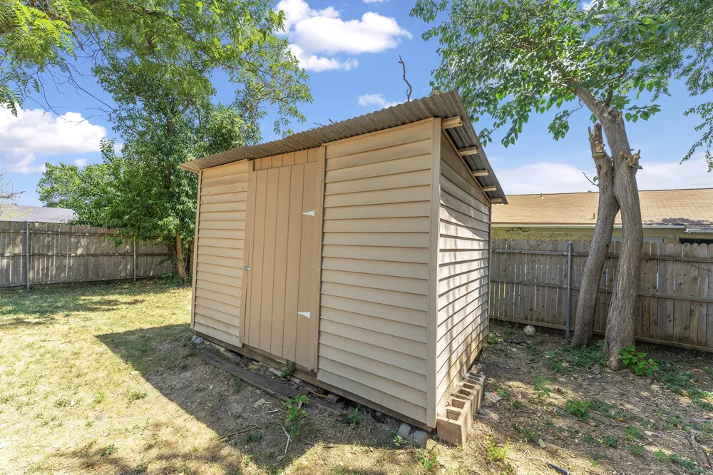 5732 Bonner Drive Haltom City, TX 76148