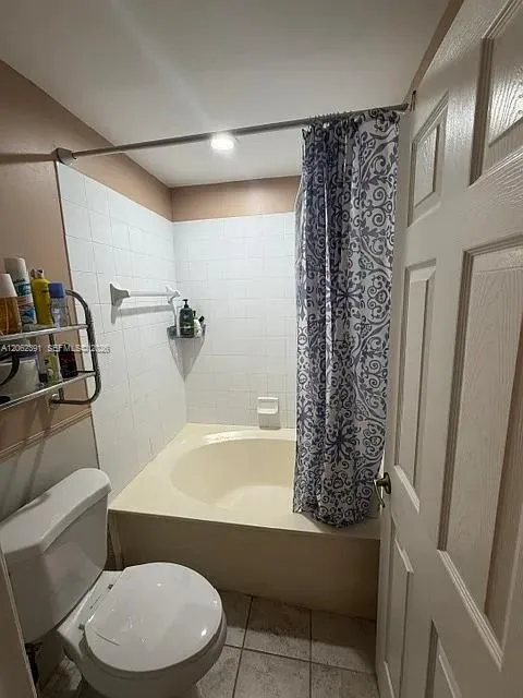 1092 SW 158th Ave Pembroke Pines, FL 33027
