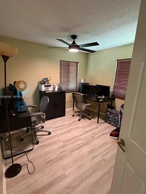 1092 SW 158th Ave Pembroke Pines, FL 33027