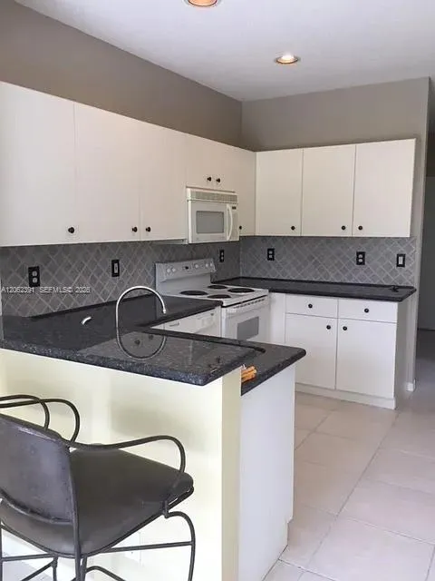 1092 SW 158th Ave Pembroke Pines, FL 33027