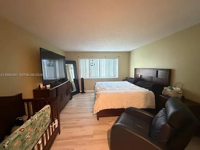 1092 SW 158th Ave Pembroke Pines, FL 33027