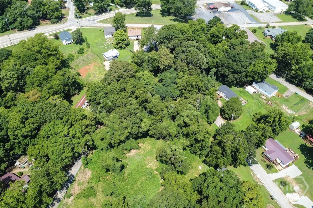 54 Duncan Circle Commerce, GA 30529