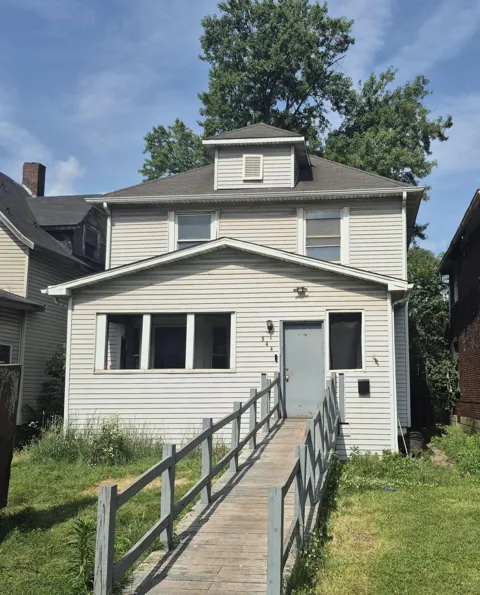 544 Van Buren Street