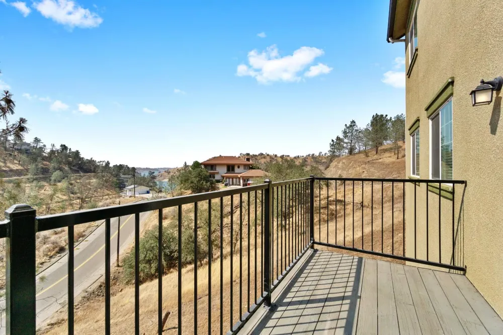 28047 Sky Lake Drive Friant, CA 93626