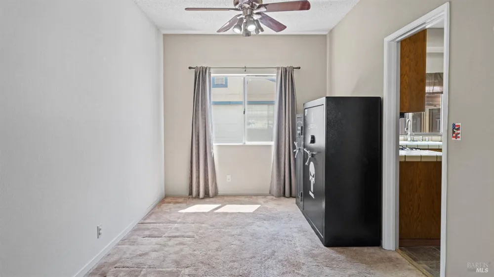 393 Limerick Way Vacaville, CA 95688