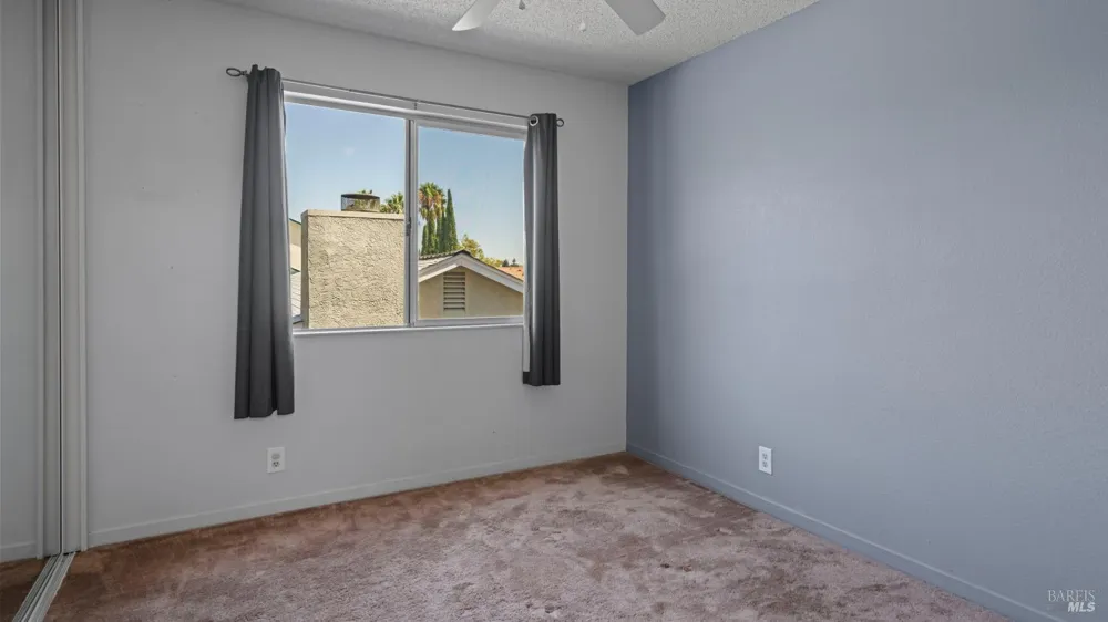 393 Limerick Way Vacaville, CA 95688
