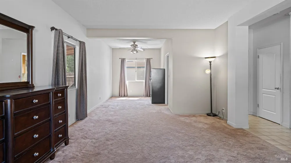 393 Limerick Way Vacaville, CA 95688