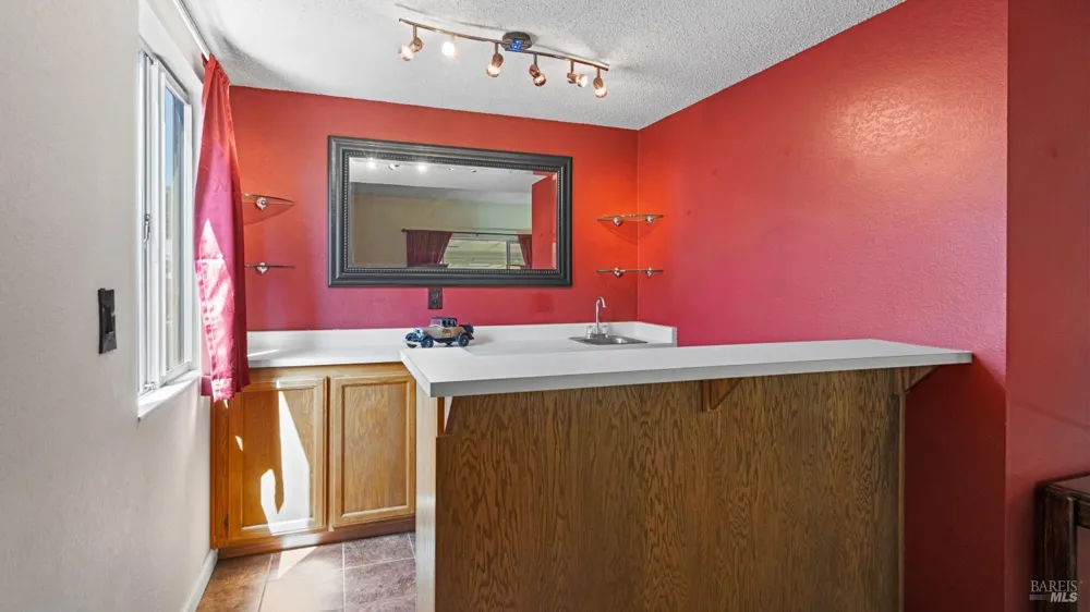 393 Limerick Way Vacaville, CA 95688
