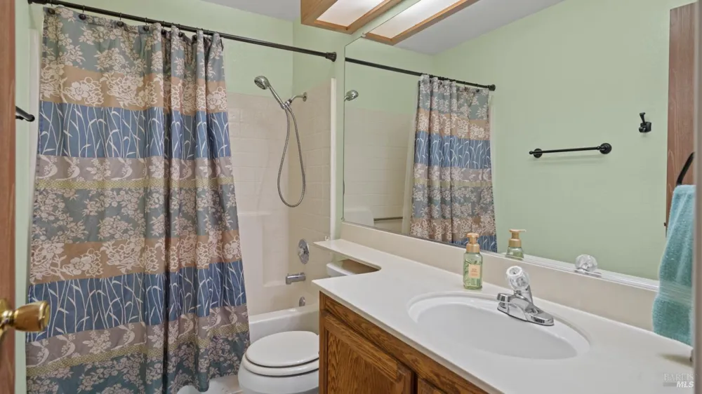 393 Limerick Way Vacaville, CA 95688