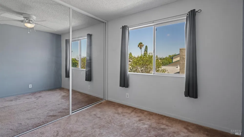 393 Limerick Way Vacaville, CA 95688