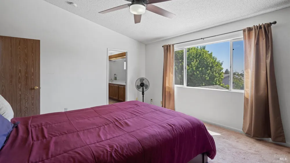 393 Limerick Way Vacaville, CA 95688