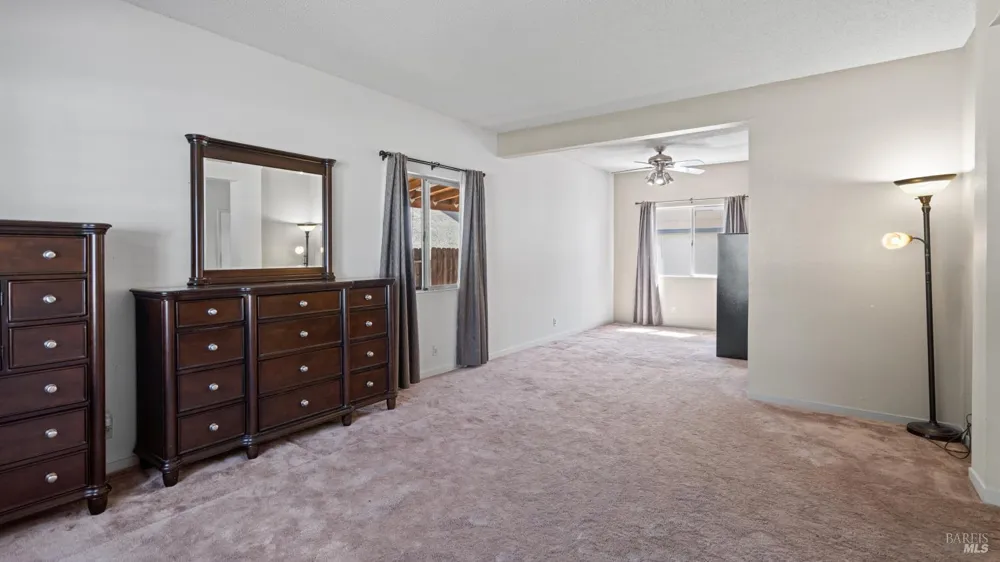 393 Limerick Way Vacaville, CA 95688